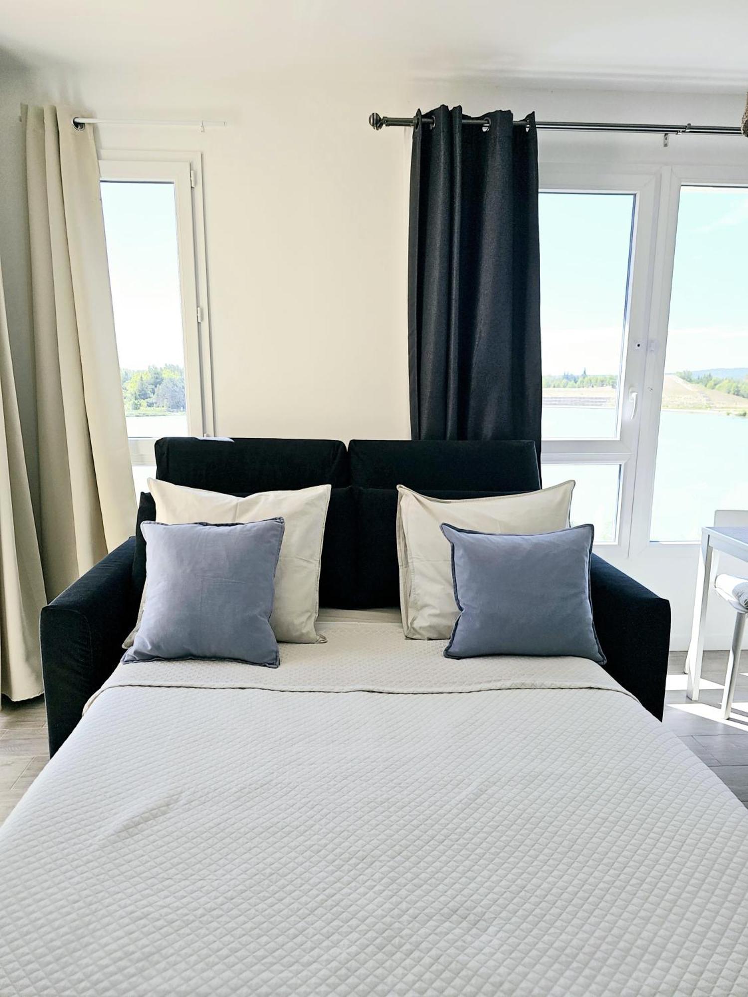 Lakeside Provence - Appartement Classe 4 Etoiles, Vue Sur Le Lac, Parking Sous-Sol, Double Clim Monteux Exterior foto